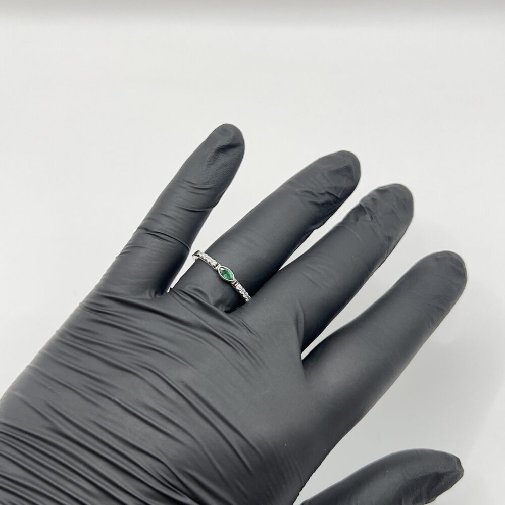 Anillo Éclat d’Émeraude con Esmeralda Natural en Plata 925