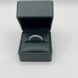 ANILLO REINA ORO BLANCO 18K CON DIAMANTES VVS2 3mm