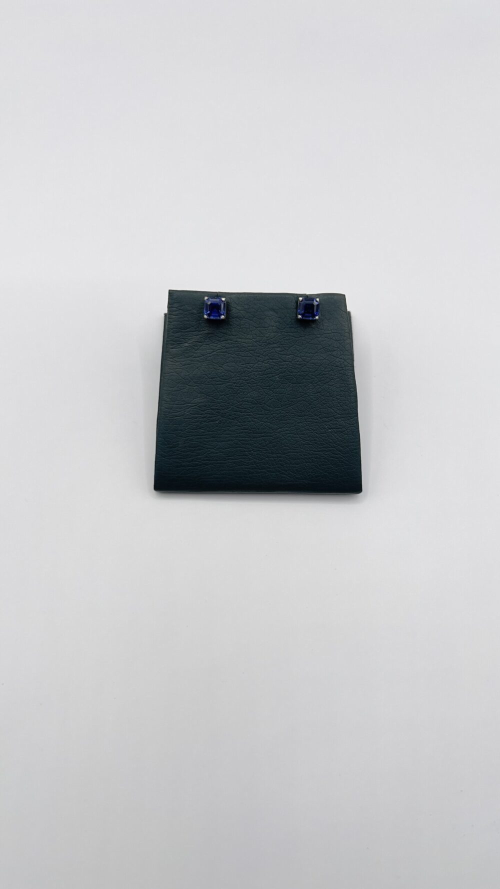 Topos Bleu de Minuit con zafiro azul de laboratorio en plata 925 sobre estuche